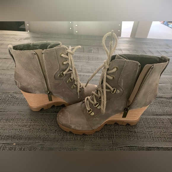 Women's Sorel JOAN UPTOWN LACE Leather Boots Size 8 KHAKI Like New Preloved - Picture 6 of 13
